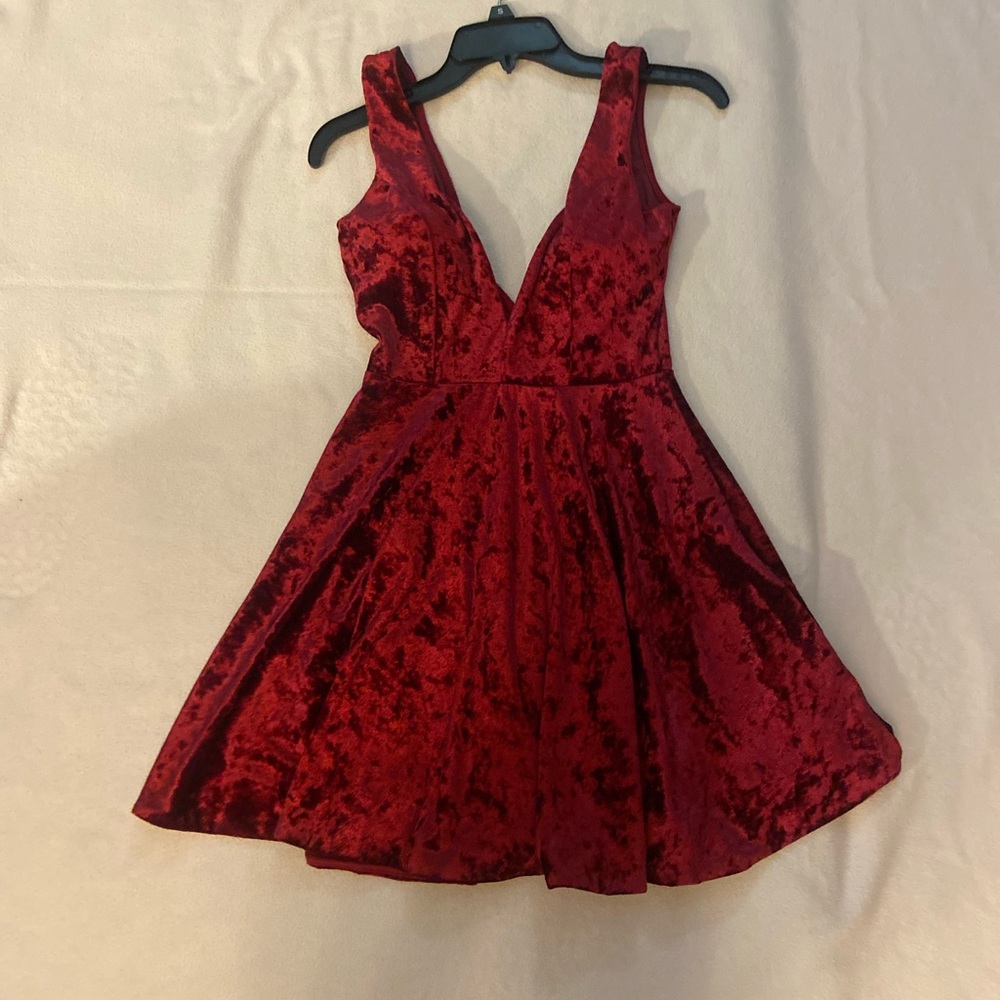 Super fun Lulus dress, Size S, only worn once.